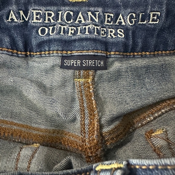 American Eagle Outfitters Blue Distressed Jean Shorts Size 8 Short Booty Shorts - Picture 7 of 8